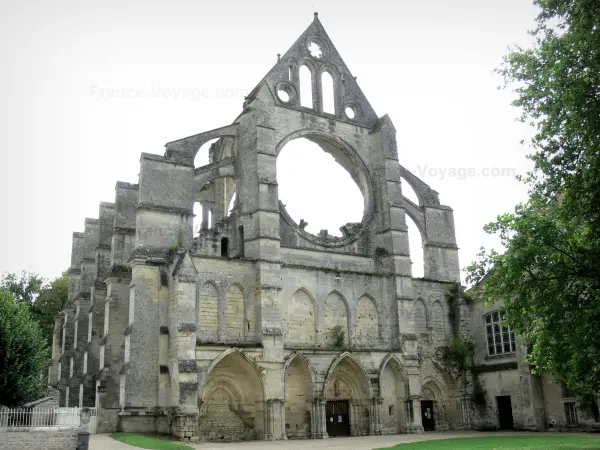 Kloster Longpont - Führer für Tourismus, Urlaub & Wochenende in der Aisne