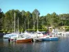 Lac de Lacanau - Port de plaisance de Lacanau avec ses bateaux amarrés