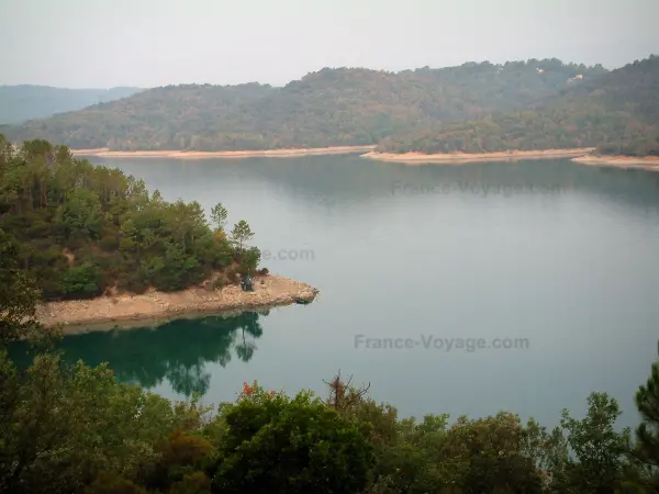 El lago de Saint-Cassien - Guía turismo, vacaciones y fines de semana en Var