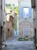 Lagrasse - Ruas pavimentadas e casas da cidade medieval