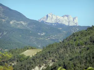 Landschaften der Drôme - Pays Diois: Klippen und Berge