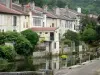 Landschaften der Haute-Marne - Ufer Peceaux, Bief der Marne (Bief der Mühle) und Häuser der Altstadt von Joinville