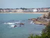 Landschappen van de Baskenland - Uitzicht op het strand en de boulevard van Saint-Jean-de-Luz aan de kust van Ciboure