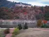 Landschappen van de Loire - Gorges de la Loire: Loire rivier, oevers, rotsen en bomen in herfstkleuren