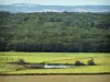 Landschappen van Zuidelijke Bourgondië - Lichaam van water, omringd door velden en bossen