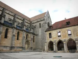 Langres - Klooster van de kathedraal
