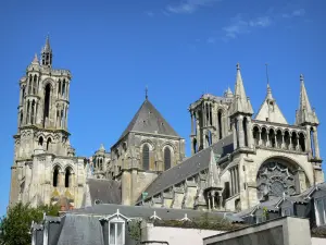 Laon - Tours de la cathédrale Notre-Dame