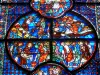 Laon - Binnen in de kathedraal Notre-Dame: ramen van het koor