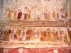 Lavardin - Binnen in de kerk Saint-Genest: romaanse fresco's (muurschilderingen)