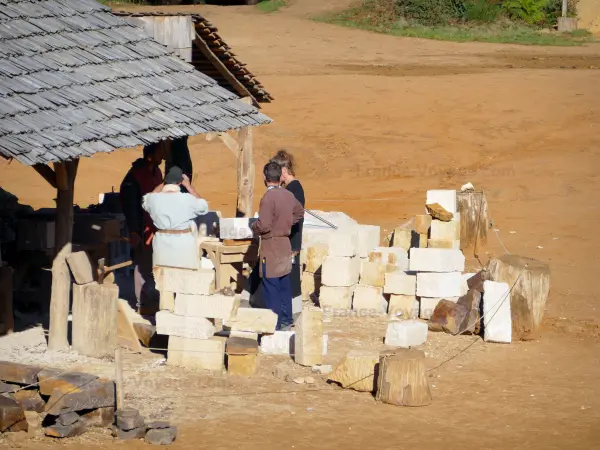 Local medieval de Guédelon - Oficina de lapidadores