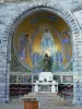 Lourdes - Domaine de la Grotte (sanctuaires, cité religieuse) : autel et mosaïque