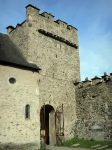 Luz-Saint-Sauveur church - Tower of the Saint-André fortified church (church of the Templars)