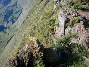 Maïdo belvedere - View of the ramparts of the Mafate cirque