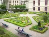 Le Marais - Jardin à la française de l'hôtel de Sens