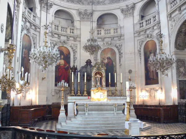 Le Marais - Dentro de la iglesia de Saint-Paul-Saint-Louis: Coro