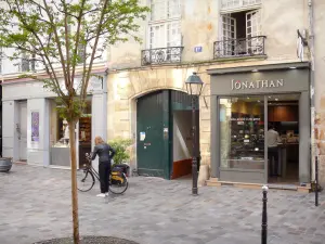 O Marais - Lojas na rue des Rosiers