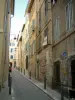Marseille - Panier district (Oude Marseille): straat met hoge huizen