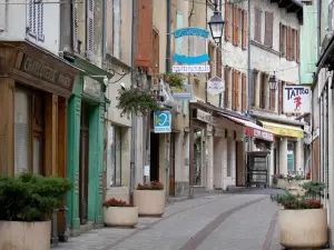 Marvejols - Façades de maisons et commerces de la ville