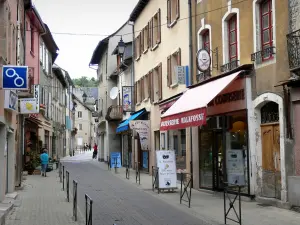 Marvejols - Façades de maisons et commerces de la ville