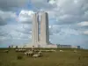 Mémorial canadien de Vimy - Mémorial (monument), moutons et nuages dans le ciel