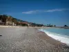 Menton - Playa de arena y el mar