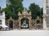 Guida del Meurthe-et-Moselle - Nancy - Grate e fontana di Place Stanislas