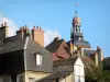 Moinhos - Lanterna da torre do relógio (campanário, Jacquemart) e telhados da cidade velha