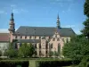 Molsheim - Église des Jésuites et arbres