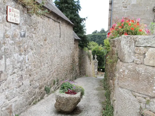 Moncontour - Guida turismo, vacanze e weekend nella Côtes-d'Armor