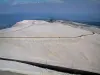 Mont Ventoux - Pentes dénudées du mont Ventoux (montagne calcaire) recouvertes de pierres blanches