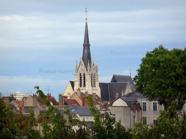 Montargis - Bell tower of the Sainte-Madeleine church