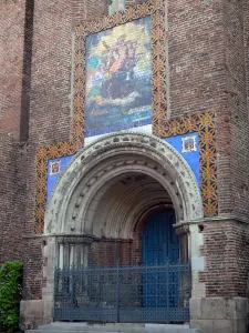 Montauban - Portale della Saint-Jacques sormontato da un mosaico