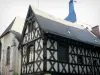 Montluçon - Haus der Douze Apôtres (zwölf Apostel, Fachwerkfassade) und Kirche Saint-Pierre