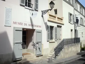 Montmartre - Façade du musée de Montmartre