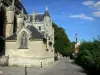Montmorency - Gebeeldhouwd portaal van de collegiale kerk Saint-Martin in flamboyante gotische stijl