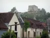Montoire-sur-le-Loir - Ruined kasteel met uitzicht op de huizen van de stad