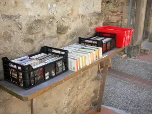 Montolieu - Stall boeken