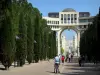 Montpellier - Quartier Antigone : place du Millénaire avec sa promenade et ses cyprès, immeubles