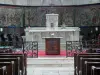 Montpezatドケルシー - サンマルタン大学教会の内部：聖マルティンの生涯を語る聖歌隊とそのフランドルのタペストリー
