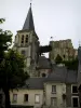 Montrichard - Torenspits van het Heilige Kruis kerk, toren huizen en de stad