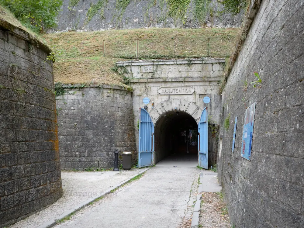 Guia da Mosa - Verdun - Entrada para a cidadela subterrânea de Verdun