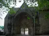 Moutier-d'Ahun - Portão da igreja de estilo extravagante