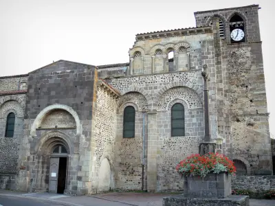 Mozac church