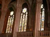 Mulhouse - Binnen in de kerk Saint-Etienne (glas in lood)