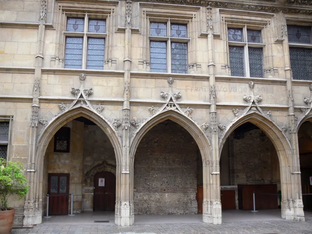 El Museo de Cluny - Museo de Cluny: Casas Hôtel de Cluny el Museo Nacional de la Edad Media