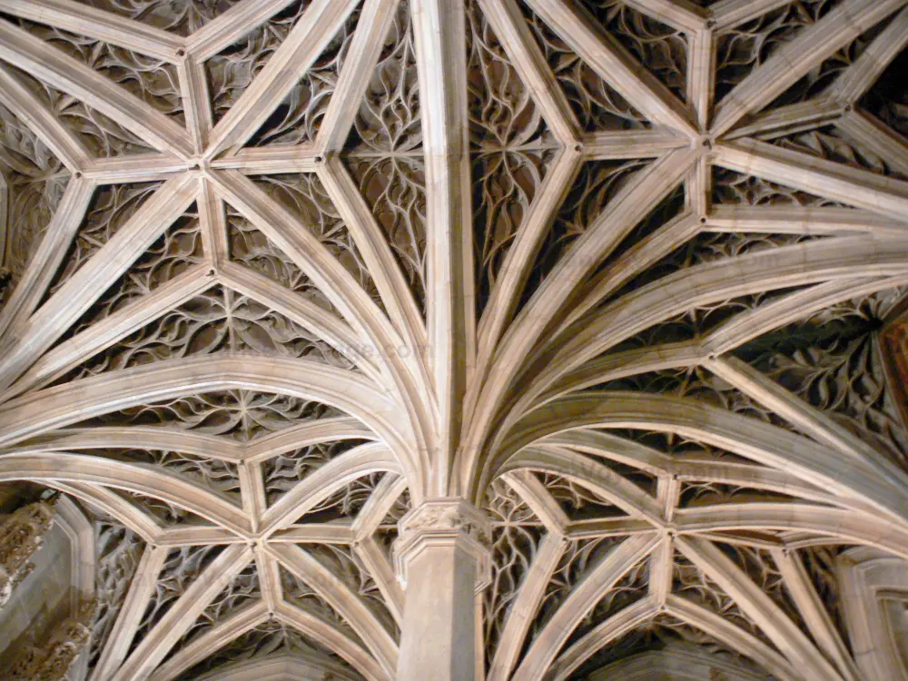 El Museo de Cluny - Museo de Cluny: Bóveda gótica de Cluny Hotel Chapel