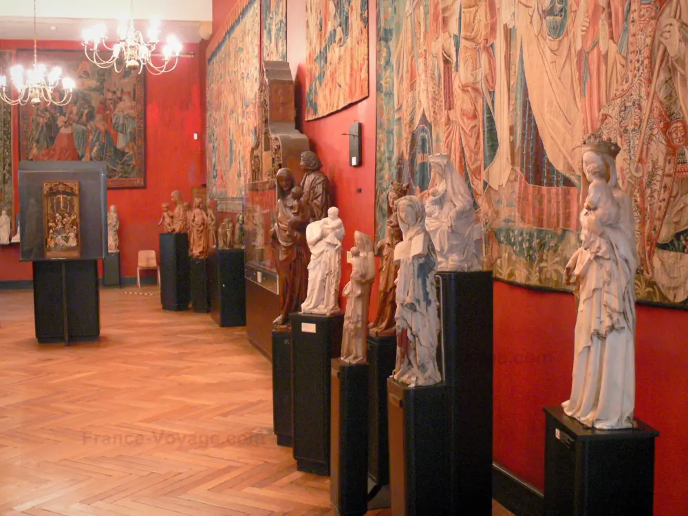 El Museo de Cluny - Museo de Cluny: Esculturas y tapices del Museo Nacional de la Edad Media