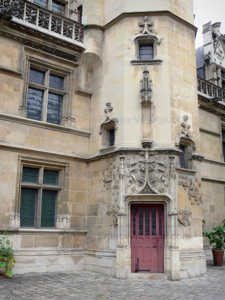 El Museo de Cluny - Museo de Cluny: Torreta del Hôtel de Cluny