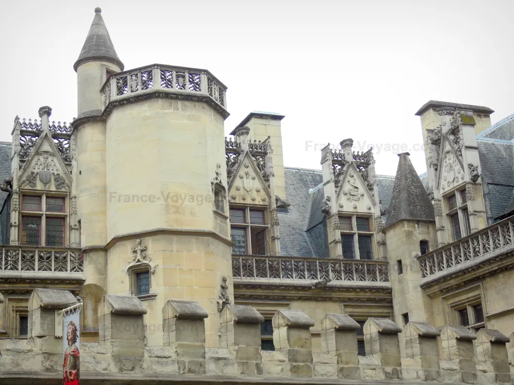 El Museo de Cluny - Museo de Cluny: Cluny hotel gótico flamígero