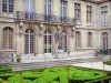 Museum Carnavalet - Hotel Carnavalet, de huisvesting van het Carnavalet museum gewijd aan de geschiedenis van Parijs, en de Franse tuin